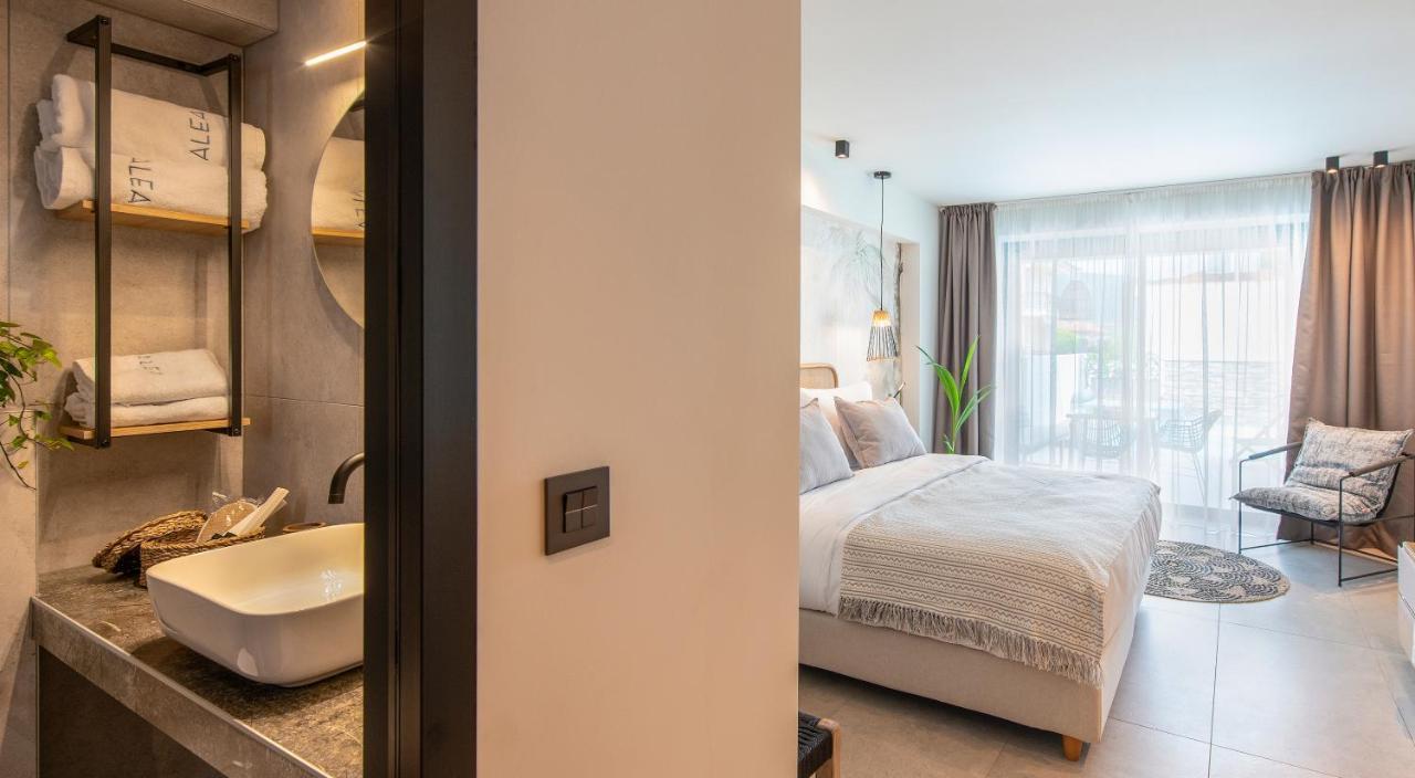 Alea Suites -Adults Only And Kids 14 Plus 아스프로발타 외부 사진